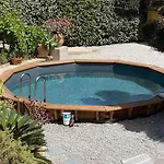 Vue Presqu'ile De Giens Avec Piscine Hyeres