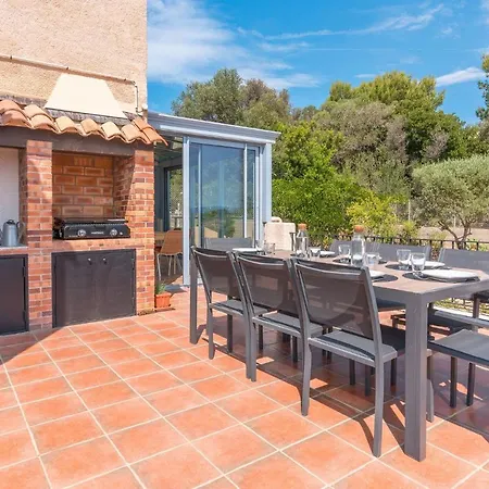 Vue Presqu'ile De Giens Avec Piscine * Hyères