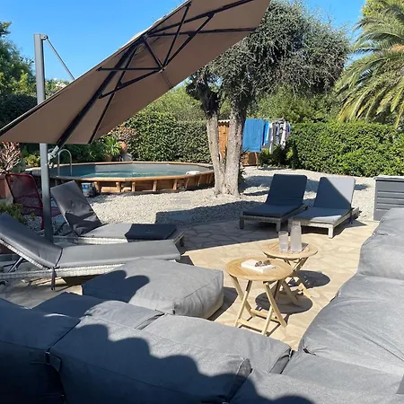 Vue Presqu'ile De Giens Avec Piscine