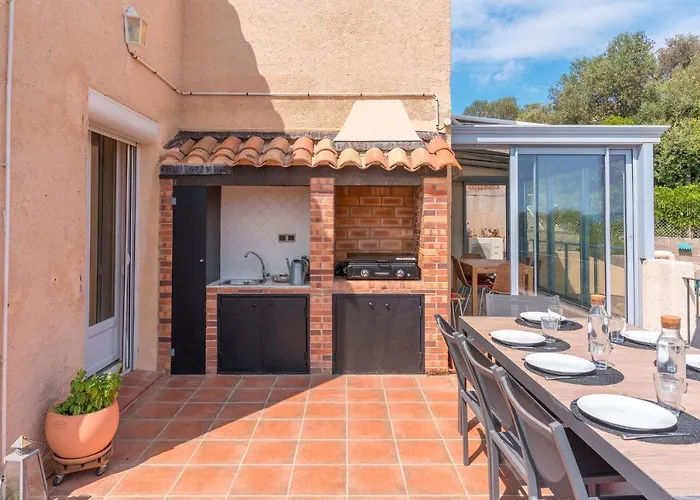 Vue Presqu'ile De Giens Avec Piscine