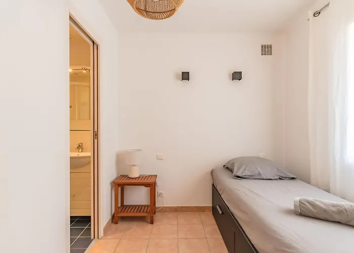 Vue Presqu'ile De Giens Avec Piscine וילה